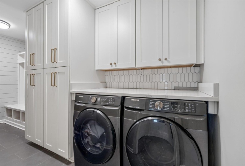 7109 WOODRIDGE LN, Germantown, Tennessee 38138, 5 Bedroom Bedrooms, 9 Room Rooms,2.1 BathroomBathrooms,Residential,For Sale,WOODRIDGE,0,10228829