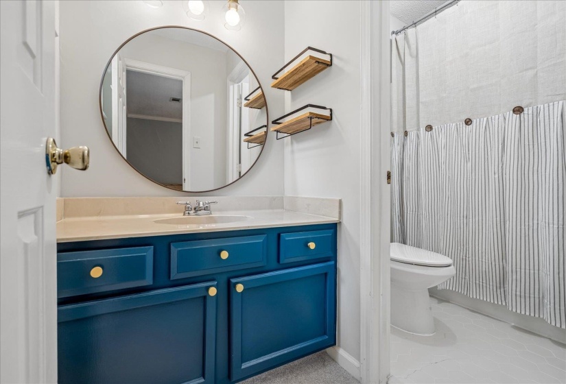 7109 WOODRIDGE LN, Germantown, Tennessee 38138, 5 Bedroom Bedrooms, 9 Room Rooms,2.1 BathroomBathrooms,Residential,For Sale,WOODRIDGE,0,10228829