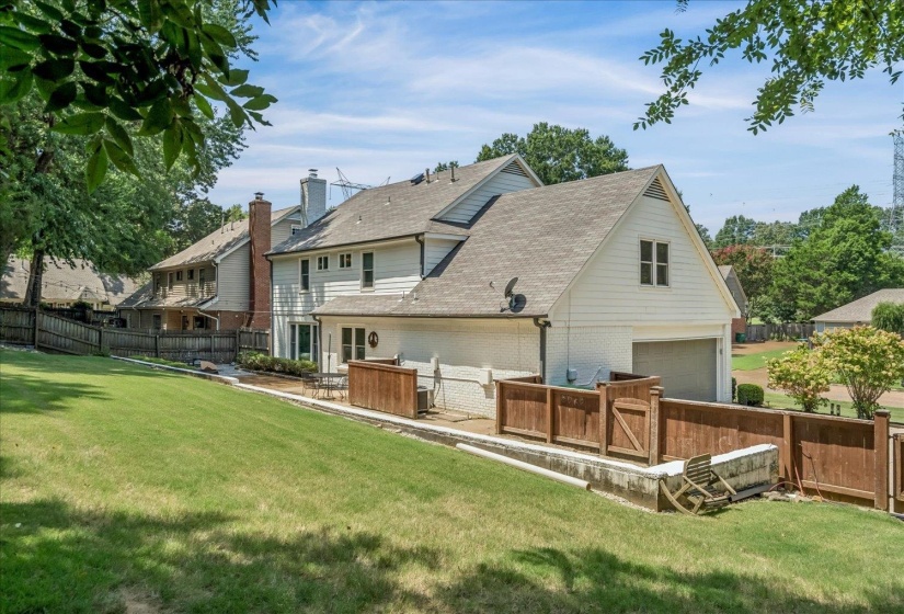 7109 WOODRIDGE LN, Germantown, Tennessee 38138, 5 Bedroom Bedrooms, 9 Room Rooms,2.1 BathroomBathrooms,Residential,For Sale,WOODRIDGE,0,10228829