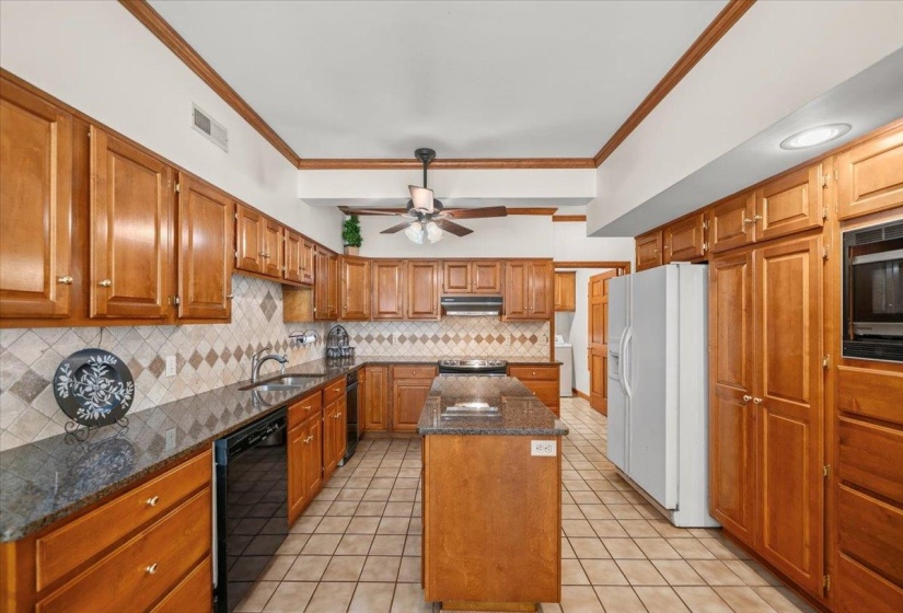 2445 PITTMAN RD, Somerville, Tennessee 38068, 3 Bedroom Bedrooms, 7 Room Rooms,2.1 BathroomBathrooms,Residential,For Sale,PITTMAN,0,10228830