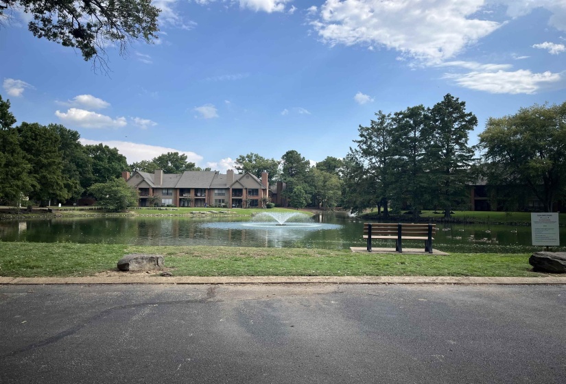 6646 PONDSIDE CIR, Memphis, Tennessee 38119, 2 Bedroom Bedrooms, 5 Room Rooms,1 BathroomBathrooms,Residential,For Sale,PONDSIDE,0,10228832