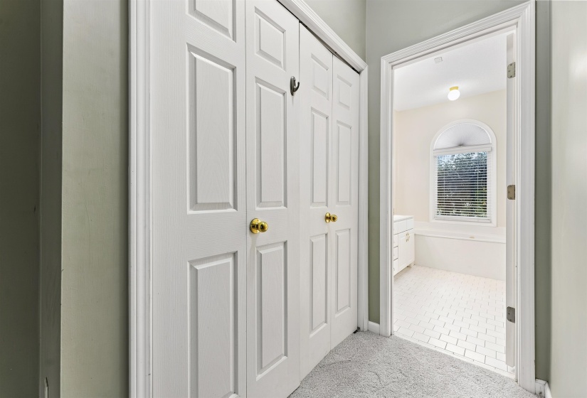 857 PARADISE DR, Cordova, Tennessee 38018, 4 Bedroom Bedrooms, 7 Room Rooms,2.1 BathroomBathrooms,Residential,For Sale,PARADISE,0,10228835
