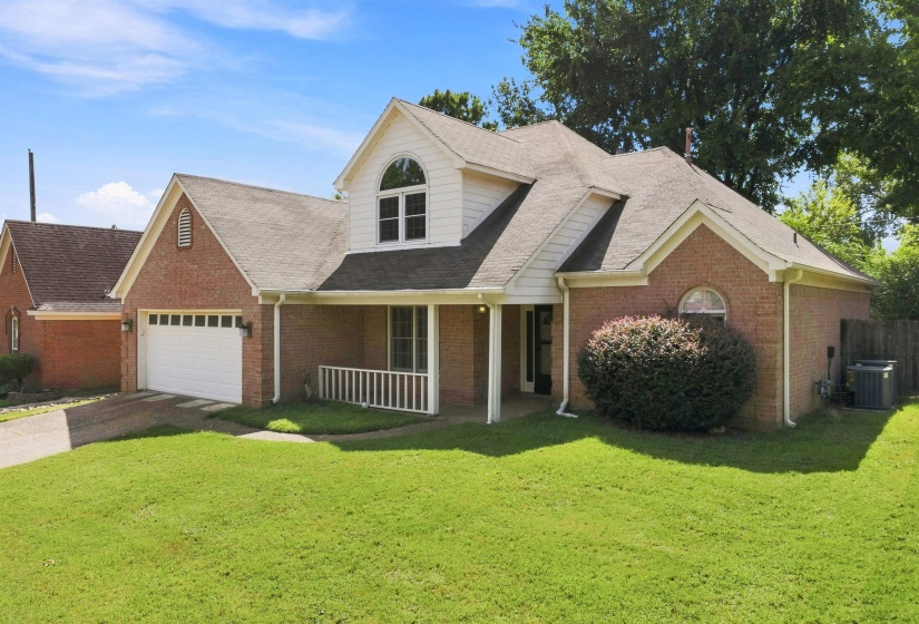 857 PARADISE DR, Cordova, Tennessee 38018, 4 Bedroom Bedrooms, 7 Room Rooms,2.1 BathroomBathrooms,Residential,For Sale,PARADISE,0,10228835