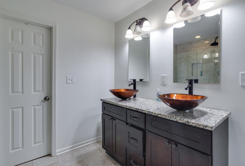 3757 SWAN RIDGE CIR, Memphis, Tennessee 38122, 3 Bedroom Bedrooms, 6 Room Rooms,2 BathroomBathrooms,Residential,For Sale,SWAN RIDGE,0,10228840