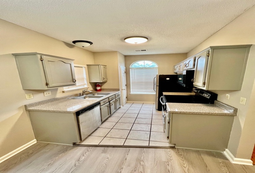 6766 WHITTEN PINE DR, Memphis, Tennessee 38134, 2 Bedroom Bedrooms, 4 Room Rooms,2 BathroomBathrooms,Rental Properties,For Sale,WHITTEN PINE,0,10228894