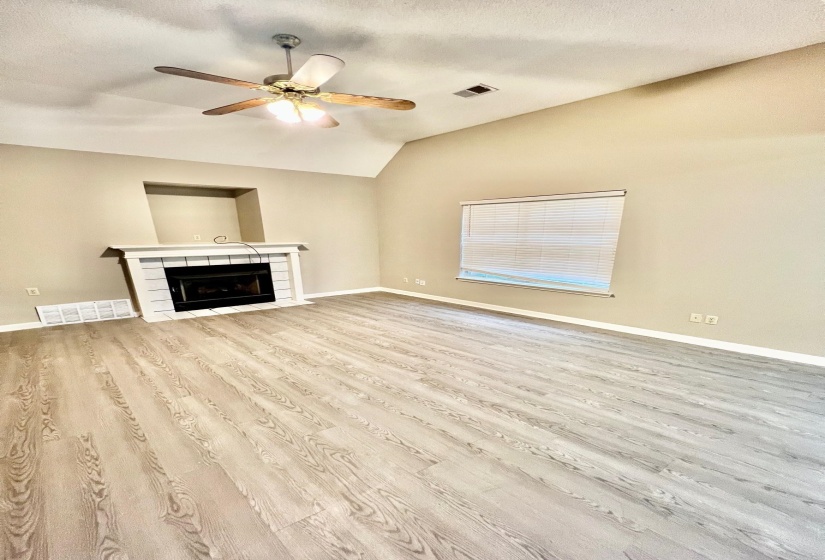 6766 WHITTEN PINE DR, Memphis, Tennessee 38134, 2 Bedroom Bedrooms, 4 Room Rooms,2 BathroomBathrooms,Rental Properties,For Sale,WHITTEN PINE,0,10228894