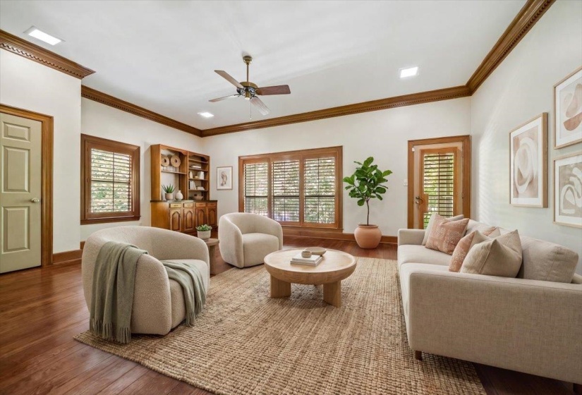 680 SWEETBRIER RD, Memphis, Tennessee 38120, 4 Bedroom Bedrooms, 12 Room Rooms,5 BathroomBathrooms,Residential,For Sale,SWEETBRIER,0,10228886