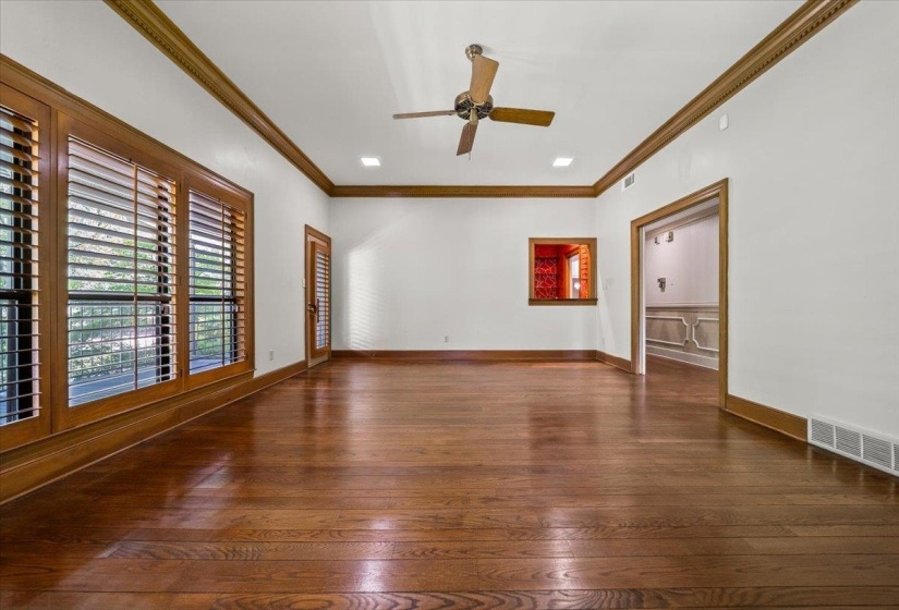 680 SWEETBRIER RD, Memphis, Tennessee 38120, 4 Bedroom Bedrooms, 12 Room Rooms,5 BathroomBathrooms,Residential,For Sale,SWEETBRIER,0,10228886