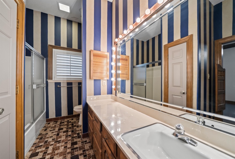 680 SWEETBRIER RD, Memphis, Tennessee 38120, 4 Bedroom Bedrooms, 12 Room Rooms,5 BathroomBathrooms,Residential,For Sale,SWEETBRIER,0,10228886