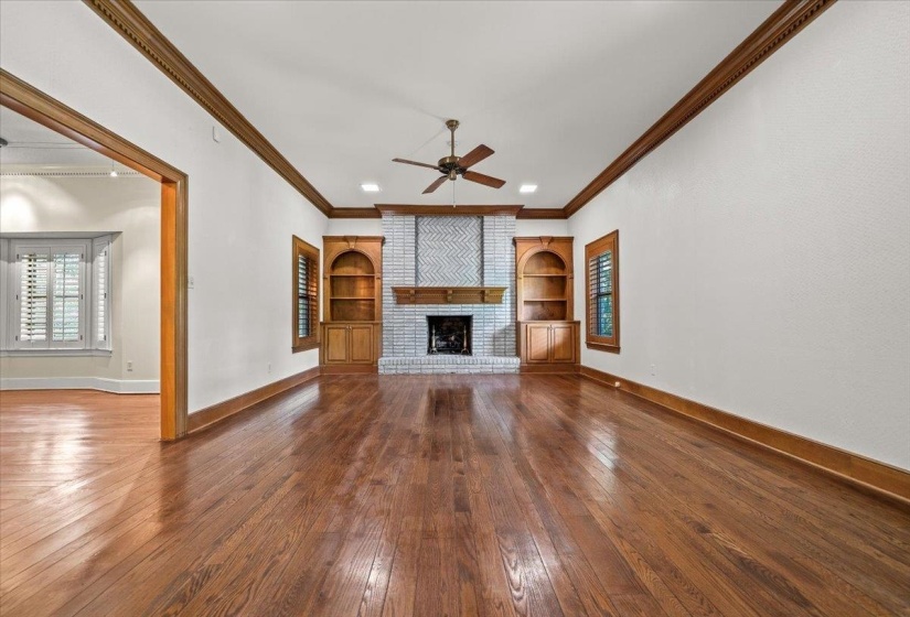 680 SWEETBRIER RD, Memphis, Tennessee 38120, 4 Bedroom Bedrooms, 12 Room Rooms,5 BathroomBathrooms,Residential,For Sale,SWEETBRIER,0,10228886