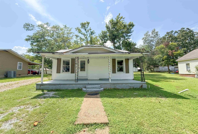 403 SHARP ST, Corinth, Mississippi 38834, 2 Bedroom Bedrooms, 6 Room Rooms,1 BathroomBathrooms,Residential,For Sale,SHARP,0,10228888