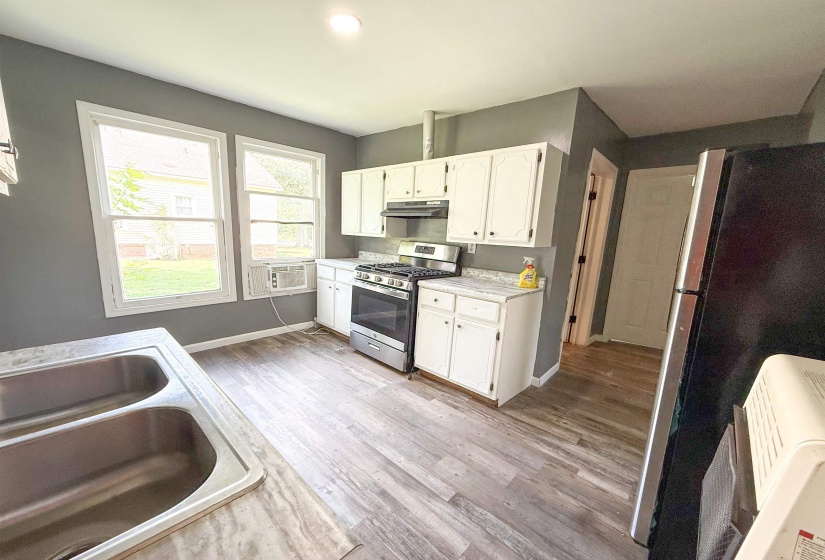 403 SHARP ST, Corinth, Mississippi 38834, 2 Bedroom Bedrooms, 6 Room Rooms,1 BathroomBathrooms,Residential,For Sale,SHARP,0,10228888
