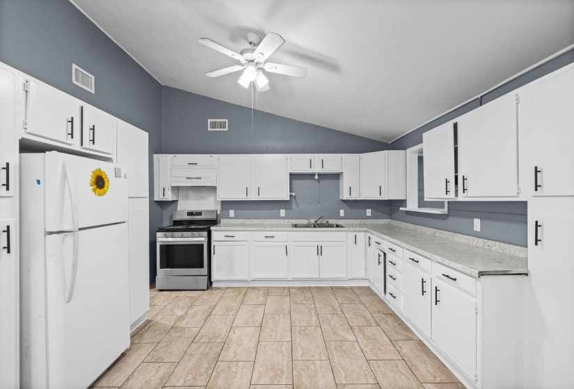 1143 PALLWOOD RD, Memphis, Tennessee 38122, 3 Bedroom Bedrooms, 6 Room Rooms,2 BathroomBathrooms,Residential,For Sale,PALLWOOD,0,10228889