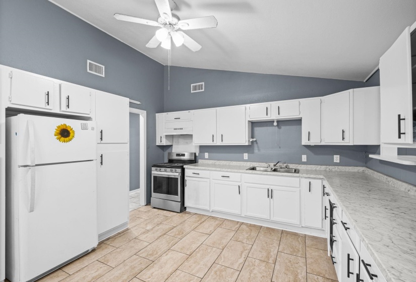 1143 PALLWOOD RD, Memphis, Tennessee 38122, 3 Bedroom Bedrooms, 6 Room Rooms,2 BathroomBathrooms,Residential,For Sale,PALLWOOD,0,10228889