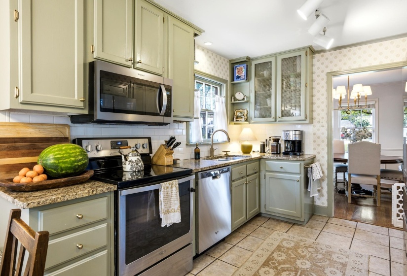 515 MELODY LN, Memphis, Tennessee 38120, 4 Bedroom Bedrooms, 9 Room Rooms,3 BathroomBathrooms,Residential,For Sale,MELODY,0,10228892