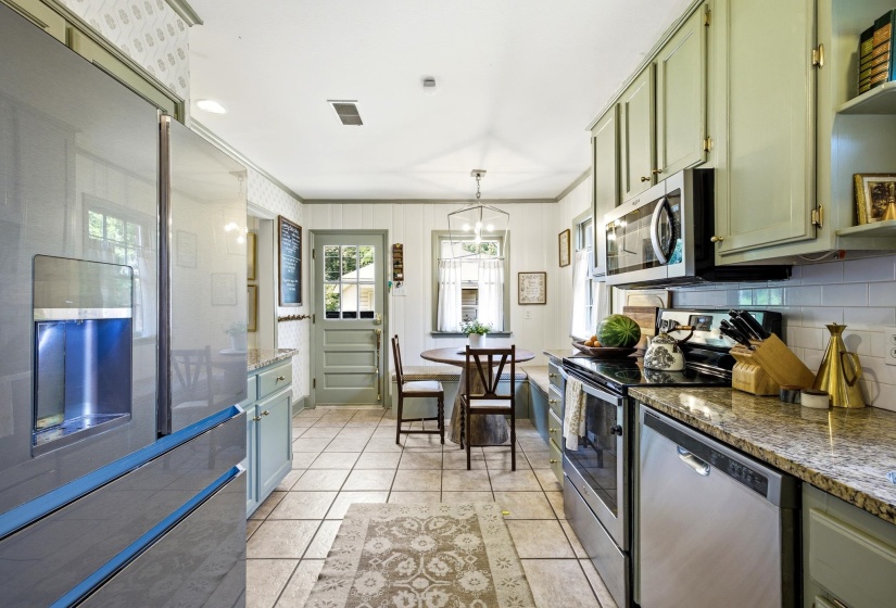 515 MELODY LN, Memphis, Tennessee 38120, 4 Bedroom Bedrooms, 9 Room Rooms,3 BathroomBathrooms,Residential,For Sale,MELODY,0,10228892