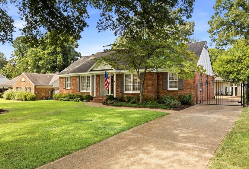 515 MELODY LN, Memphis, Tennessee 38120, 4 Bedroom Bedrooms, 9 Room Rooms,3 BathroomBathrooms,Residential,For Sale,MELODY,0,10228892