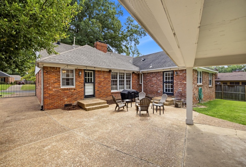 515 MELODY LN, Memphis, Tennessee 38120, 4 Bedroom Bedrooms, 9 Room Rooms,3 BathroomBathrooms,Residential,For Sale,MELODY,0,10228892