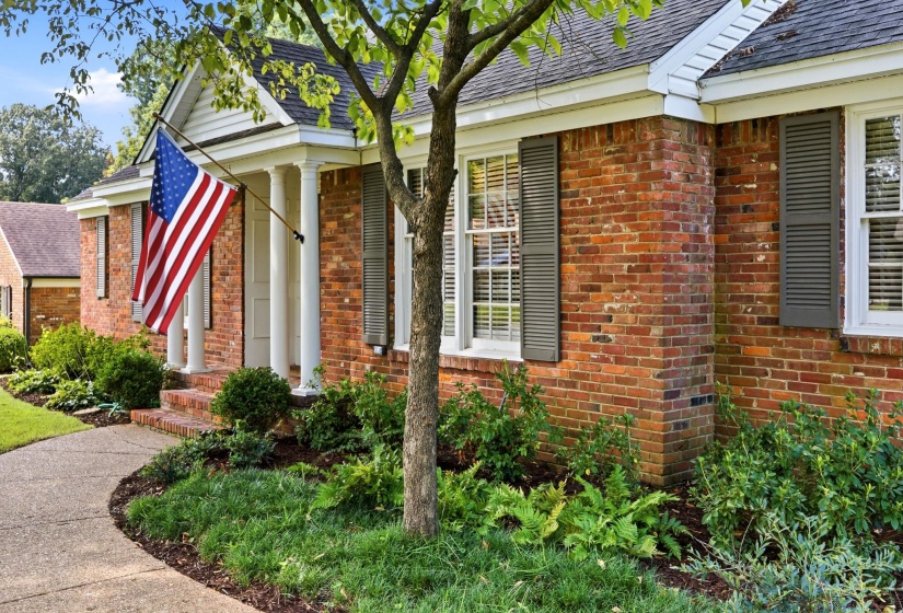 515 MELODY LN, Memphis, Tennessee 38120, 4 Bedroom Bedrooms, 9 Room Rooms,3 BathroomBathrooms,Residential,For Sale,MELODY,0,10228892
