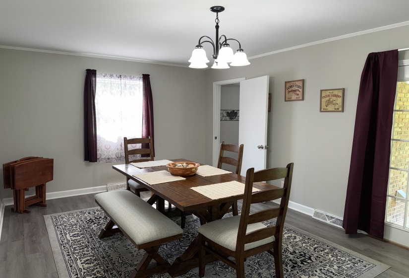 295 CENTRAL AVE, Savannah, Tennessee 38372, 3 Bedroom Bedrooms, 7 Room Rooms,2 BathroomBathrooms,Residential,For Sale,CENTRAL,0,10228895