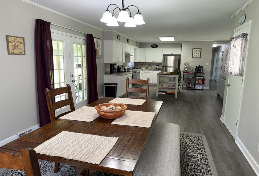 295 CENTRAL AVE, Savannah, Tennessee 38372, 3 Bedroom Bedrooms, 7 Room Rooms,2 BathroomBathrooms,Residential,For Sale,CENTRAL,0,10228895