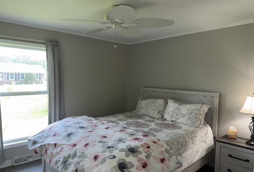 295 CENTRAL AVE, Savannah, Tennessee 38372, 3 Bedroom Bedrooms, 7 Room Rooms,2 BathroomBathrooms,Residential,For Sale,CENTRAL,0,10228895