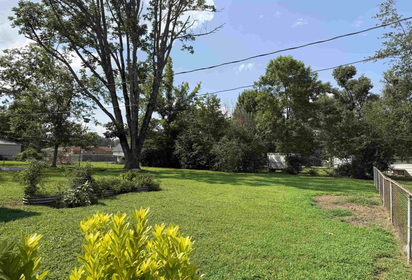 295 CENTRAL AVE, Savannah, Tennessee 38372, 3 Bedroom Bedrooms, 7 Room Rooms,2 BathroomBathrooms,Residential,For Sale,CENTRAL,0,10228895