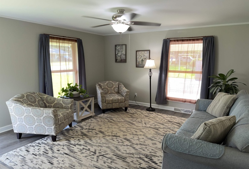 295 CENTRAL AVE, Savannah, Tennessee 38372, 3 Bedroom Bedrooms, 7 Room Rooms,2 BathroomBathrooms,Residential,For Sale,CENTRAL,0,10228895