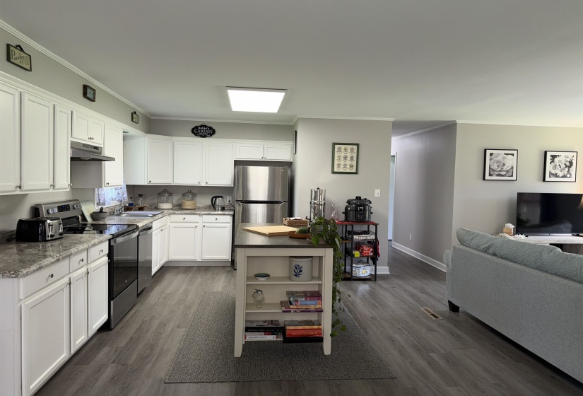 295 CENTRAL AVE, Savannah, Tennessee 38372, 3 Bedroom Bedrooms, 7 Room Rooms,2 BathroomBathrooms,Residential,For Sale,CENTRAL,0,10228895