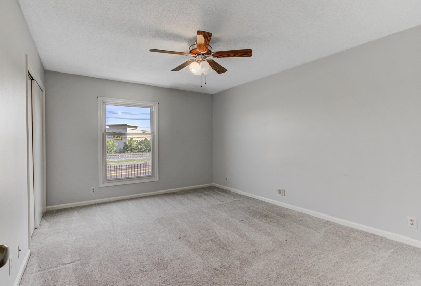 5845 PARK AVE, Memphis, Tennessee 38119, 2 Bedroom Bedrooms, 5 Room Rooms,1.1 BathroomBathrooms,Residential,For Sale,PARK,0,10228898