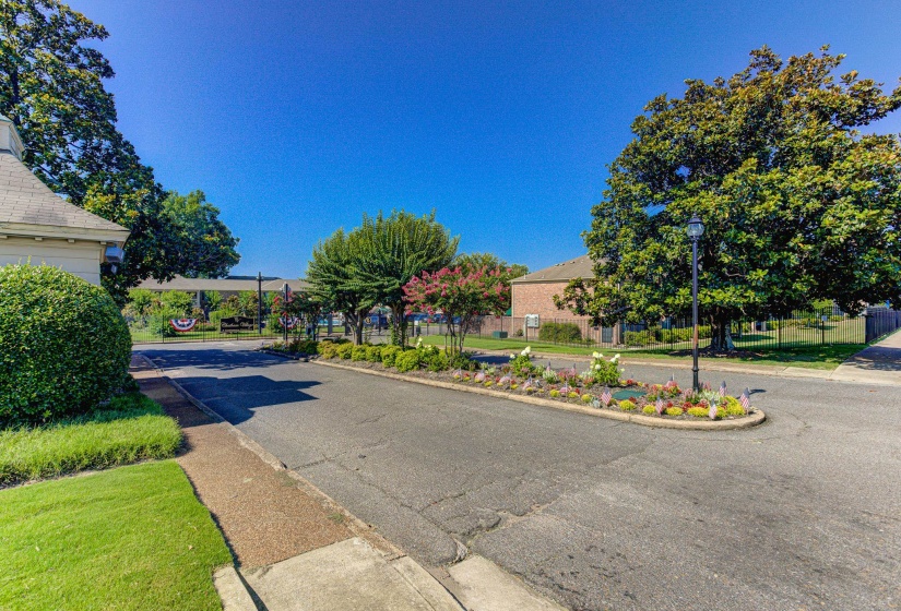 5845 PARK AVE, Memphis, Tennessee 38119, 2 Bedroom Bedrooms, 5 Room Rooms,1.1 BathroomBathrooms,Residential,For Sale,PARK,0,10228898