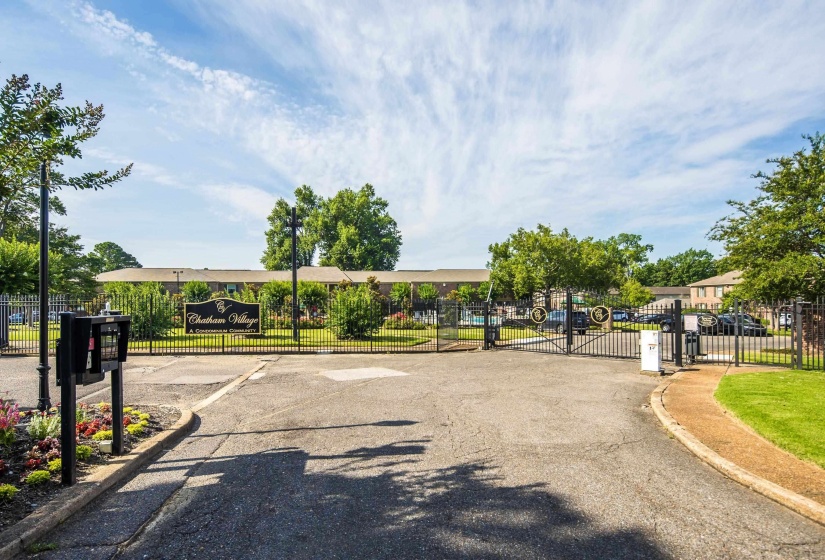 5845 PARK AVE, Memphis, Tennessee 38119, 2 Bedroom Bedrooms, 5 Room Rooms,1.1 BathroomBathrooms,Residential,For Sale,PARK,0,10228898