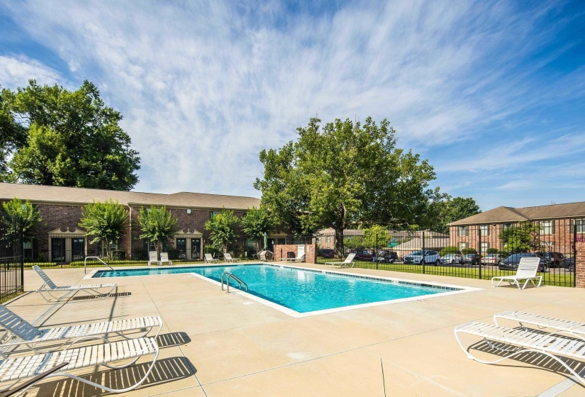 5845 PARK AVE, Memphis, Tennessee 38119, 2 Bedroom Bedrooms, 5 Room Rooms,1.1 BathroomBathrooms,Residential,For Sale,PARK,0,10228898
