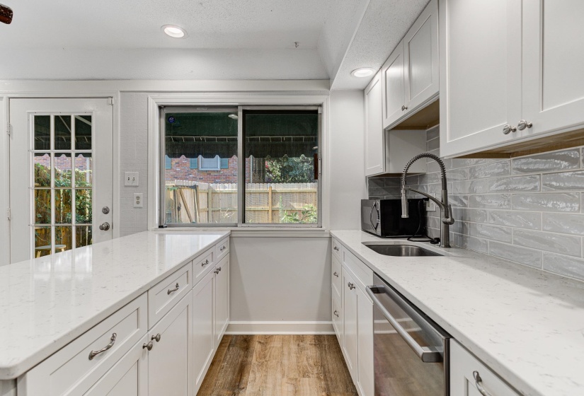5845 PARK AVE, Memphis, Tennessee 38119, 2 Bedroom Bedrooms, 5 Room Rooms,1.1 BathroomBathrooms,Residential,For Sale,PARK,0,10228898