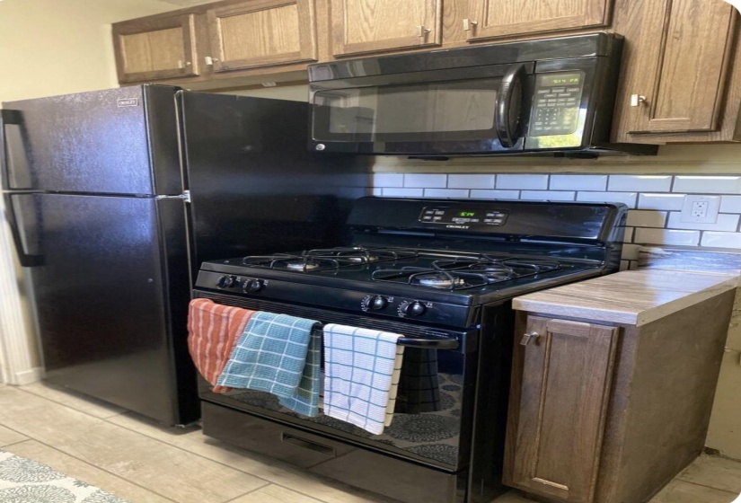 705 & 707 SEMMES ST, Memphis, Tennessee 38111, 3 Bedroom Bedrooms, 8 Room Rooms,2 BathroomBathrooms,Residential,For Sale,SEMMES,0,10228841