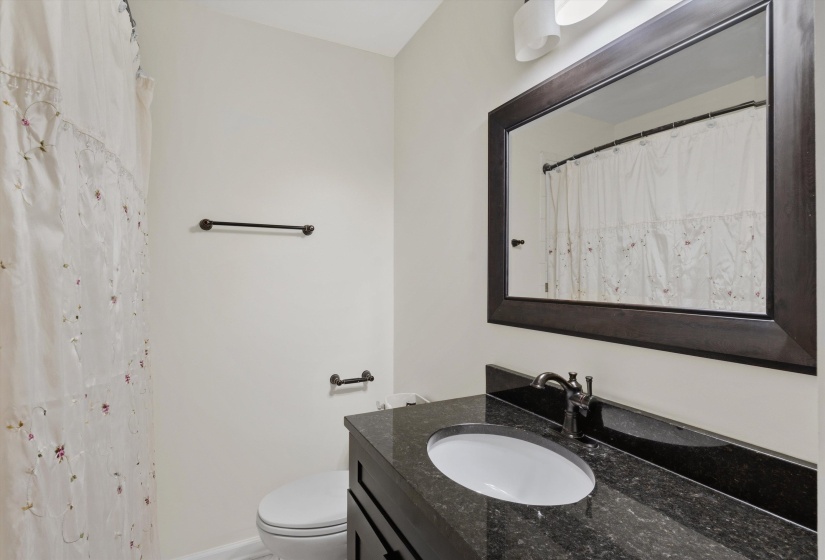 1305 GHERALD ST, Memphis, Tennessee 38108, 4 Bedroom Bedrooms, 7 Room Rooms,3.1 BathroomBathrooms,Residential,For Sale,GHERALD,0,10228845