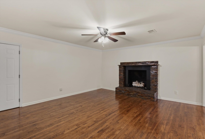 1305 GHERALD ST, Memphis, Tennessee 38108, 4 Bedroom Bedrooms, 7 Room Rooms,3.1 BathroomBathrooms,Residential,For Sale,GHERALD,0,10228845