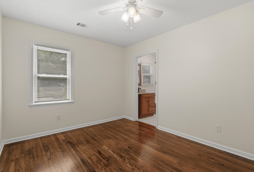 1305 GHERALD ST, Memphis, Tennessee 38108, 4 Bedroom Bedrooms, 7 Room Rooms,3.1 BathroomBathrooms,Residential,For Sale,GHERALD,0,10228845
