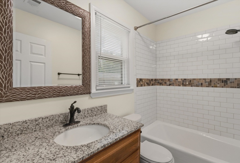 1305 GHERALD ST, Memphis, Tennessee 38108, 4 Bedroom Bedrooms, 7 Room Rooms,3.1 BathroomBathrooms,Residential,For Sale,GHERALD,0,10228845