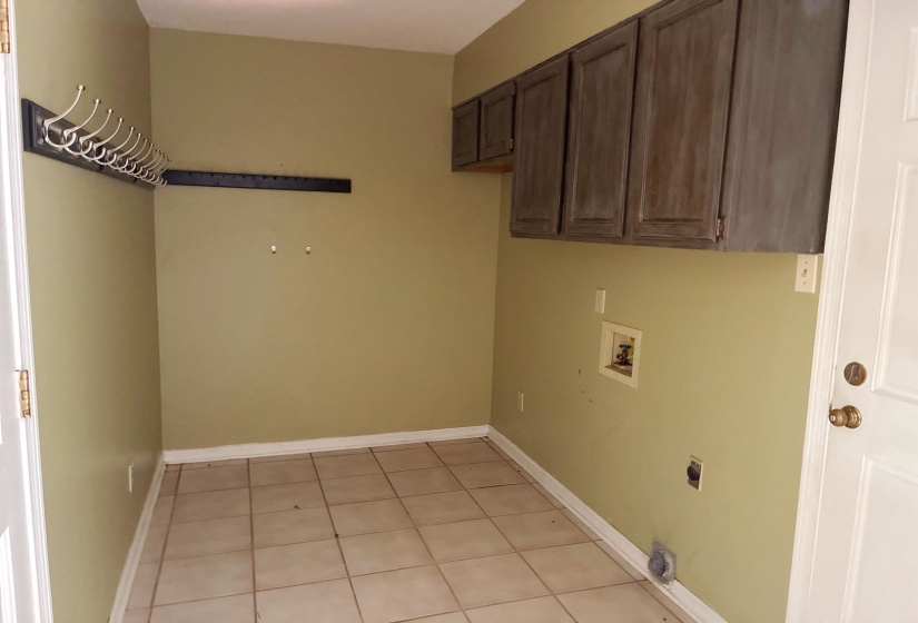 8534 SHADY TRAIL CV, Memphis, Tennessee 38018, 5 Bedroom Bedrooms, 9 Room Rooms,3 BathroomBathrooms,Residential,For Sale,SHADY TRAIL,0,10228846