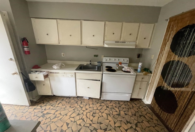 5573 APPLE BLOSSOM DR, Memphis, Tennessee 38115, 4 Bedroom Bedrooms, 10 Room Rooms,2.2 BathroomBathrooms,Residential,For Sale,APPLE BLOSSOM,0,10228850