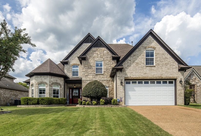 65 WHISPERING MEADOWS DR, Oakland, Tennessee 38060, 5 Bedroom Bedrooms, 5 Room Rooms,3 BathroomBathrooms,Residential,For Sale,WHISPERING MEADOWS,0,10228852