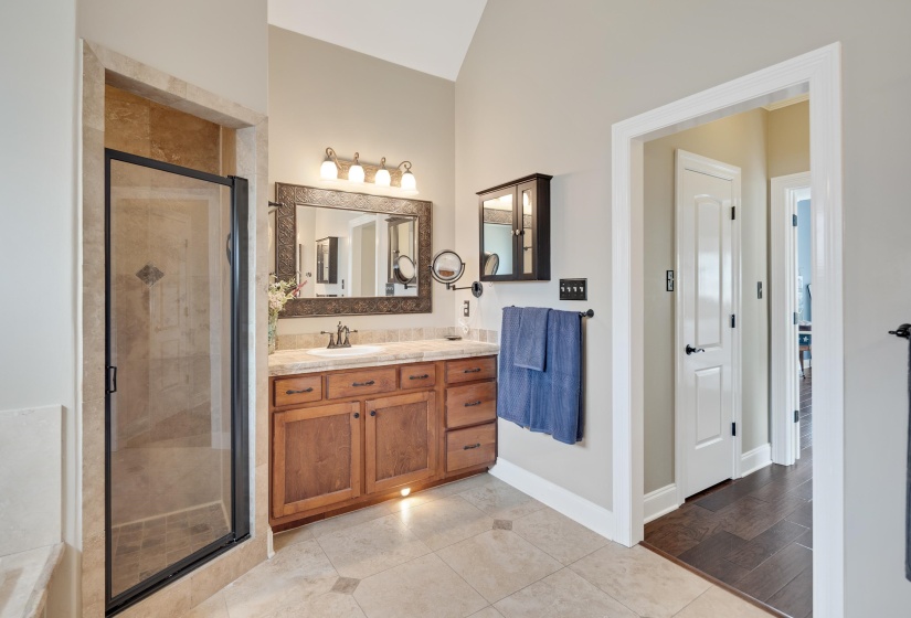 65 WHISPERING MEADOWS DR, Oakland, Tennessee 38060, 5 Bedroom Bedrooms, 5 Room Rooms,3 BathroomBathrooms,Residential,For Sale,WHISPERING MEADOWS,0,10228852