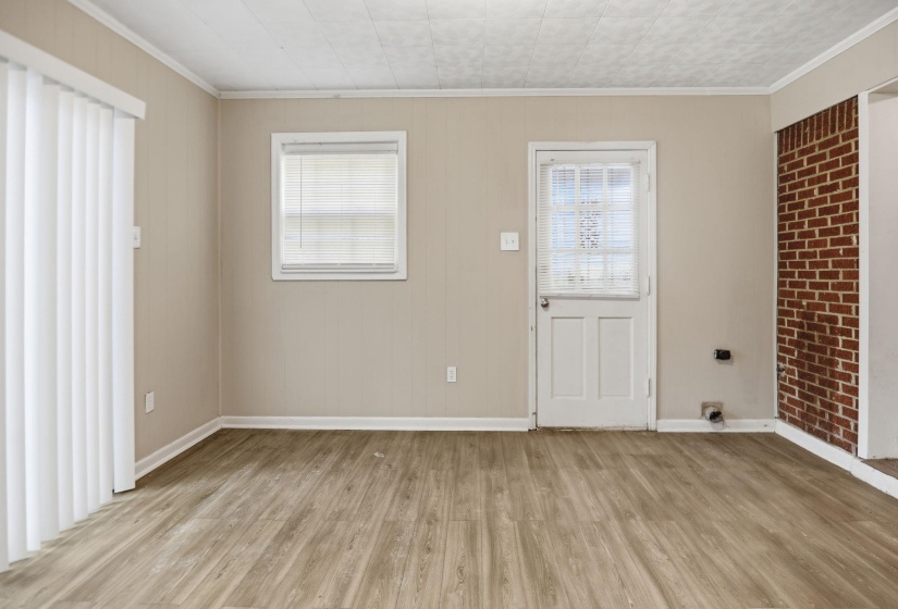 4111 BARRON AVE, Memphis, Tennessee 38111, 3 Bedroom Bedrooms, 6 Room Rooms,1.1 BathroomBathrooms,Residential,For Sale,BARRON,0,10228854