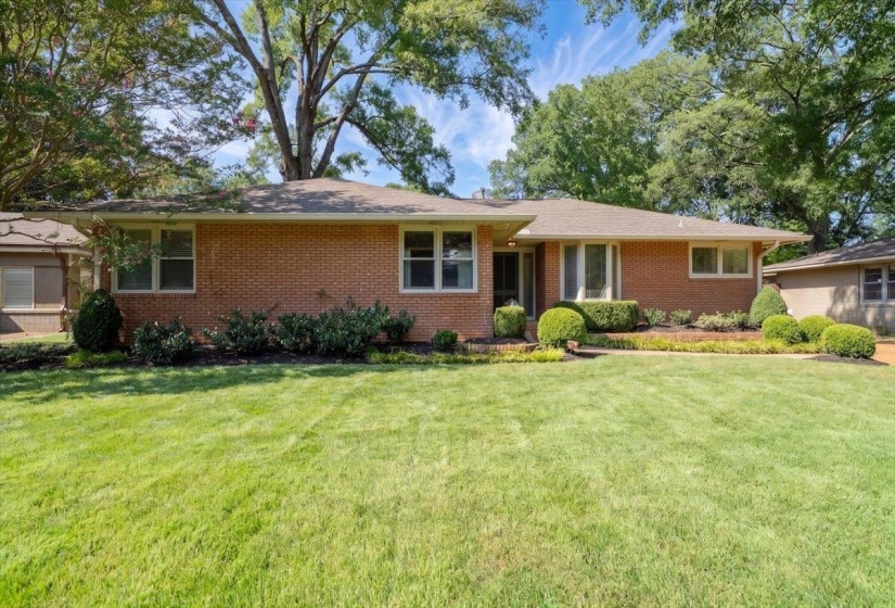 4688 CROSSOVER LN, Memphis, Tennessee 38117, 3 Bedroom Bedrooms, 7 Room Rooms,2.1 BathroomBathrooms,Residential,For Sale,CROSSOVER,0,10228859