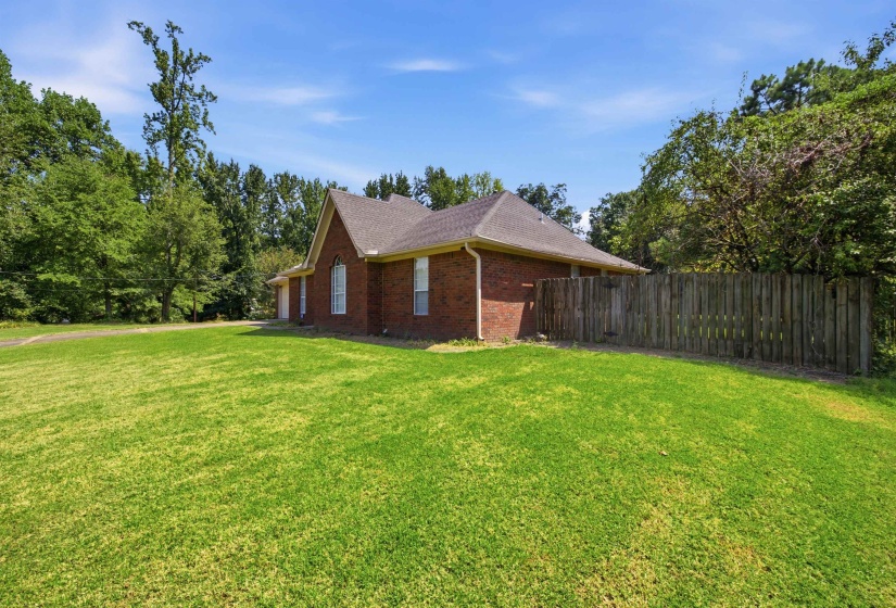 272 WELLINGTON WAY, Atoka, Tennessee 38004, 3 Bedroom Bedrooms, 6 Room Rooms,2 BathroomBathrooms,Residential,For Sale,WELLINGTON,0,10228864