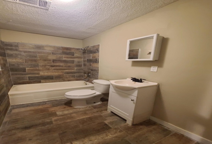 731 FLYNN RD, Memphis, Tennessee 38109, 3 Bedroom Bedrooms, 6 Room Rooms,2 BathroomBathrooms,Residential,For Sale,FLYNN,0,10228865