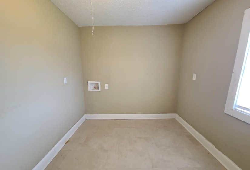 731 FLYNN RD, Memphis, Tennessee 38109, 3 Bedroom Bedrooms, 6 Room Rooms,2 BathroomBathrooms,Residential,For Sale,FLYNN,0,10228865