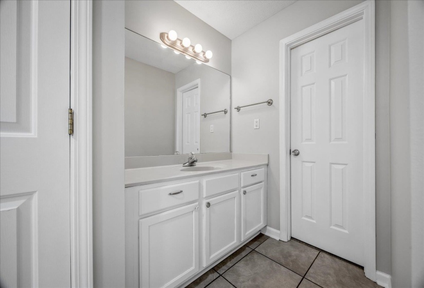 6943 COUNTRY WALK DR, Cordova, Tennessee 38018, 3 Bedroom Bedrooms, 6 Room Rooms,2 BathroomBathrooms,Residential,For Sale,COUNTRY WALK,0,10228870