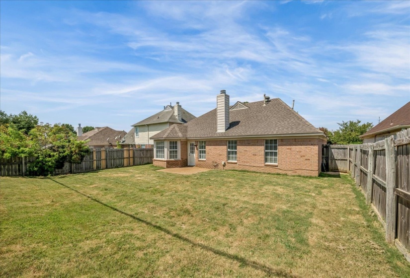 6943 COUNTRY WALK DR, Cordova, Tennessee 38018, 3 Bedroom Bedrooms, 6 Room Rooms,2 BathroomBathrooms,Residential,For Sale,COUNTRY WALK,0,10228870